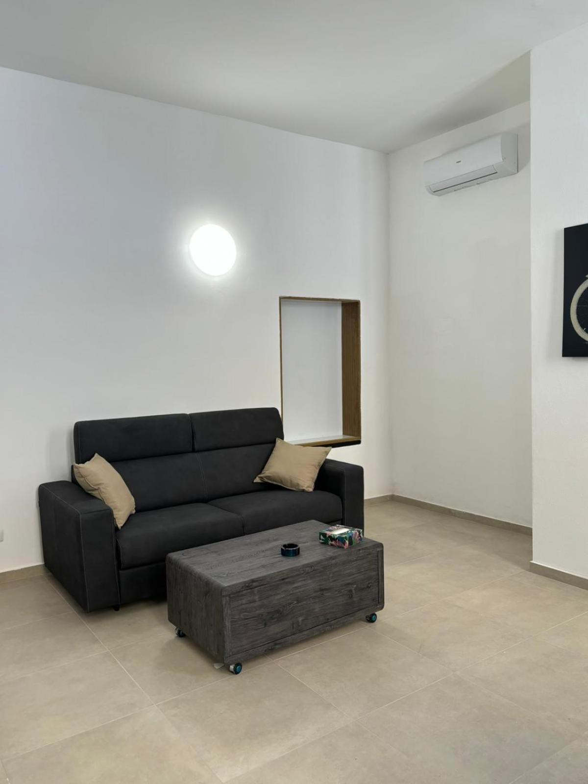 Fiore Apartments Fiorenzuola d'Arda Luaran gambar